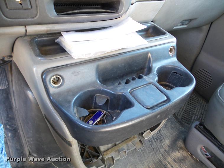 image for item DB5255 2001 Chevrolet Express 3500 delivery van