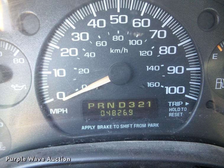 image for item DB5255 2001 Chevrolet Express 3500 delivery van