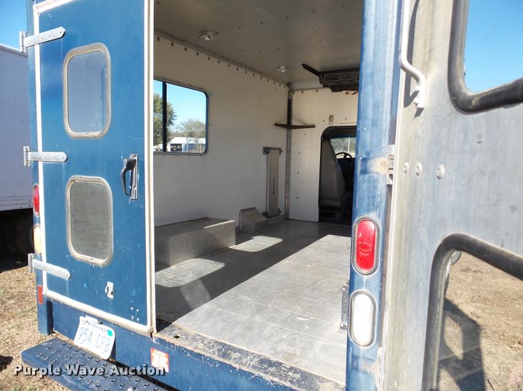image for item DB5255 2001 Chevrolet Express 3500 delivery van