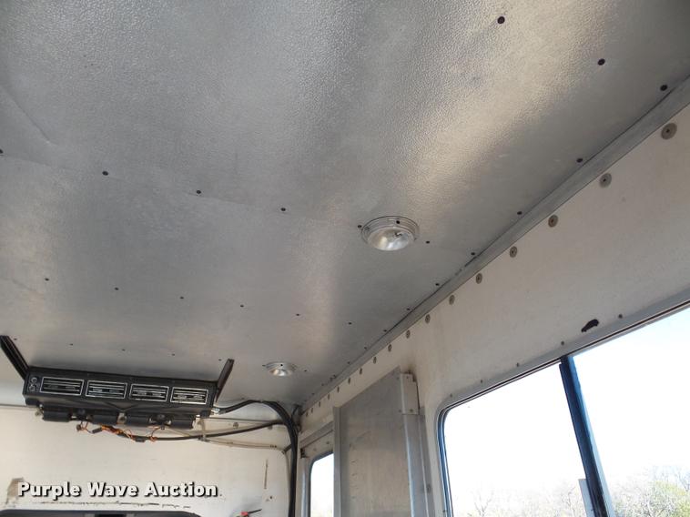 image for item DB5255 2001 Chevrolet Express 3500 delivery van