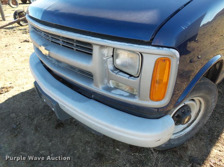 image for item DB5255 2001 Chevrolet Express 3500 delivery van