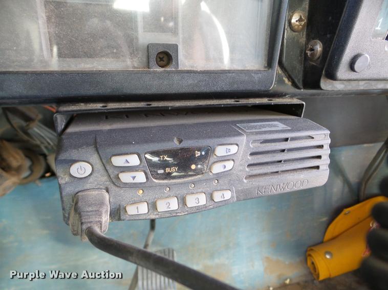 image for item DB5266 1999 International 3800 Thomas school bus