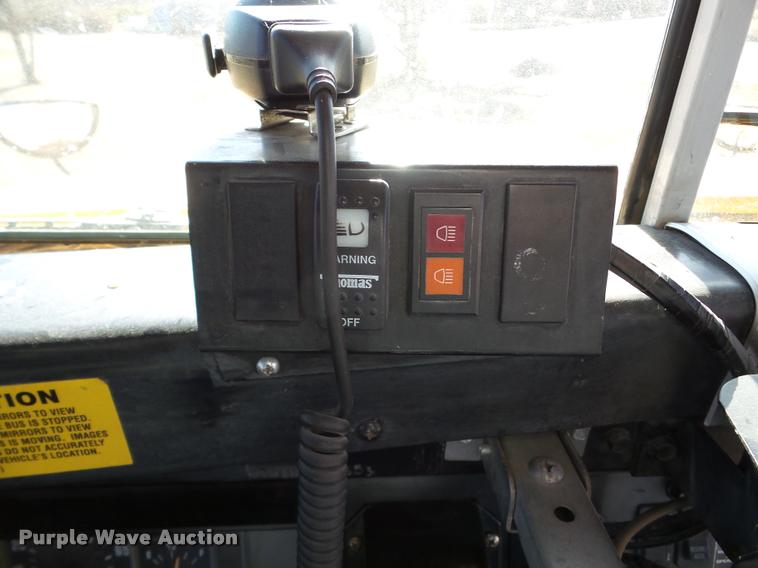 image for item DB5266 1999 International 3800 Thomas school bus