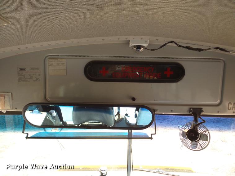 image for item DB5266 1999 International 3800 Thomas school bus