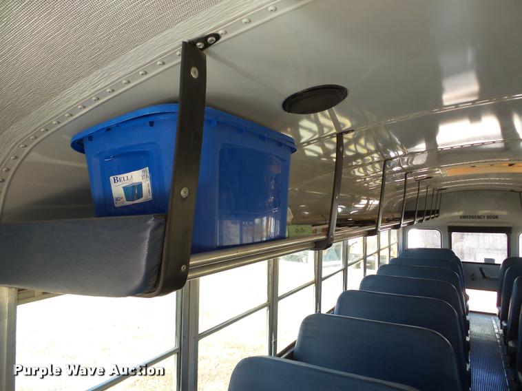 image for item DB5266 1999 International 3800 Thomas school bus