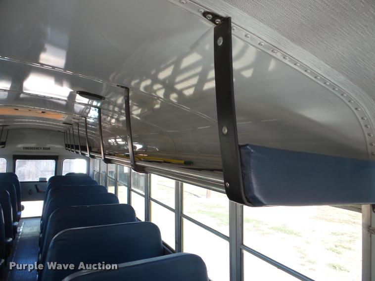 image for item DB5266 1999 International 3800 Thomas school bus