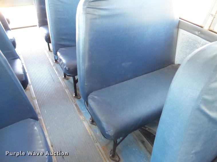 image for item DB5266 1999 International 3800 Thomas school bus