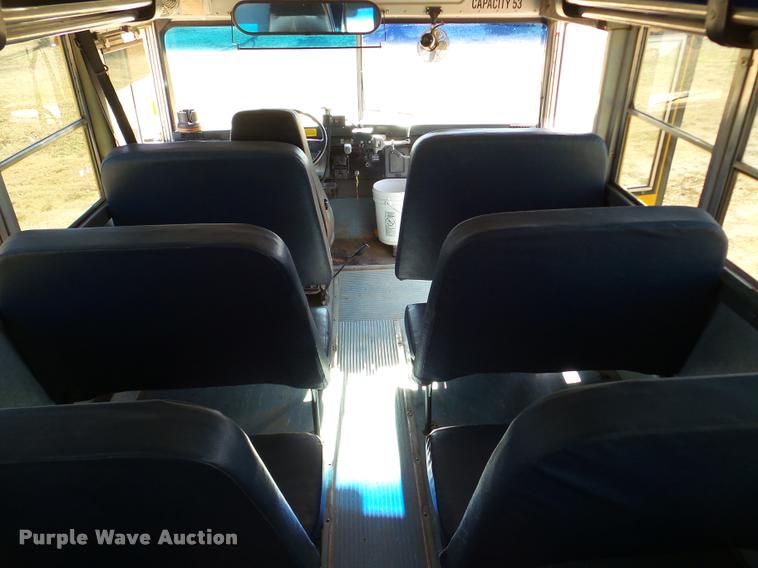 image for item DB5266 1999 International 3800 Thomas school bus