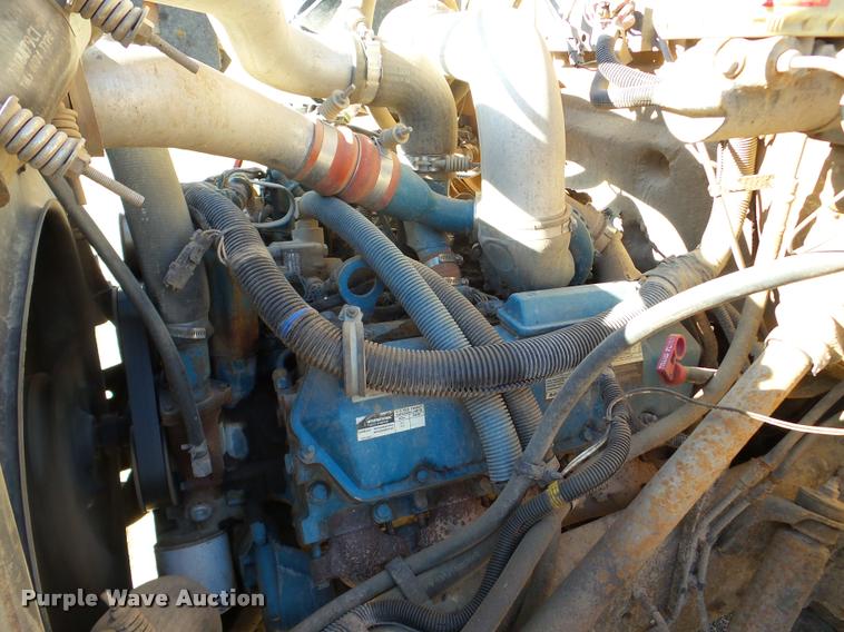 image for item DB5266 1999 International 3800 Thomas school bus