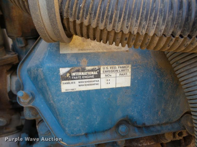 image for item DB5266 1999 International 3800 Thomas school bus