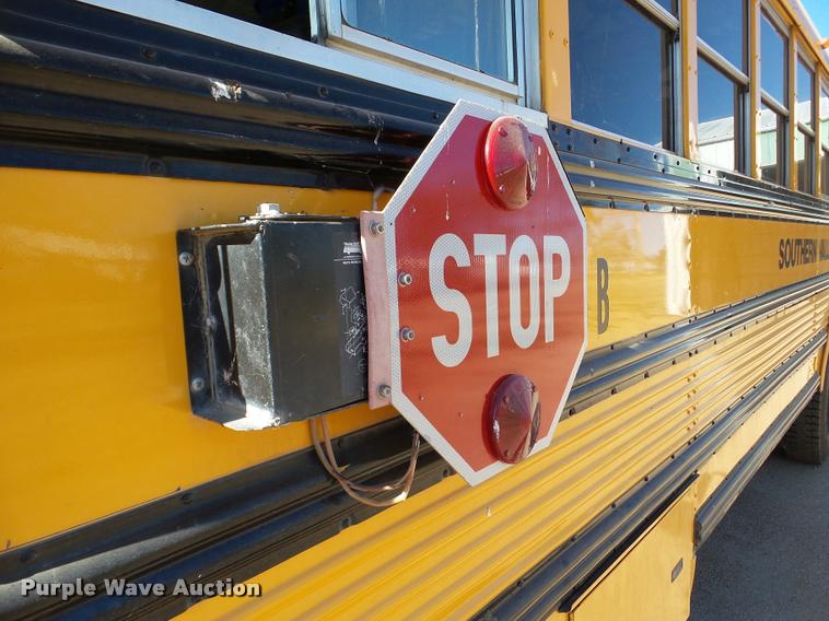 image for item DB5266 1999 International 3800 Thomas school bus