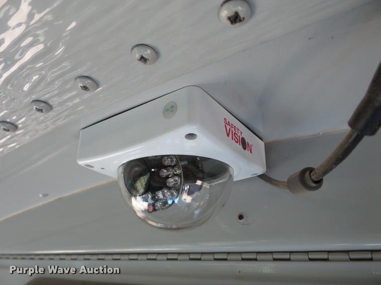 image for item DB5266 1999 International 3800 Thomas school bus