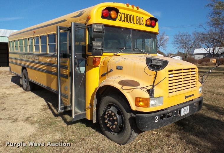 image for item DB5267 2001 International 3800 Blue Bird school bus