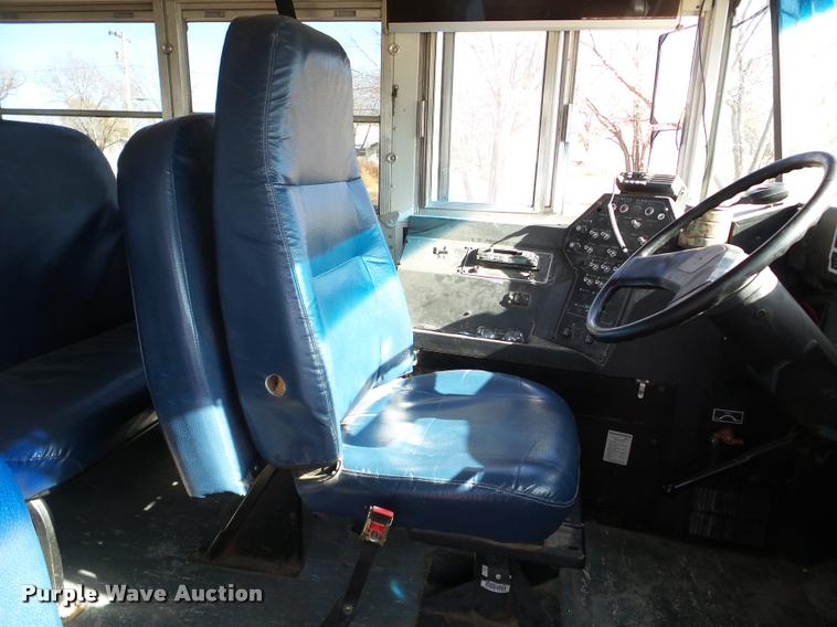 image for item DB5267 2001 International 3800 Blue Bird school bus