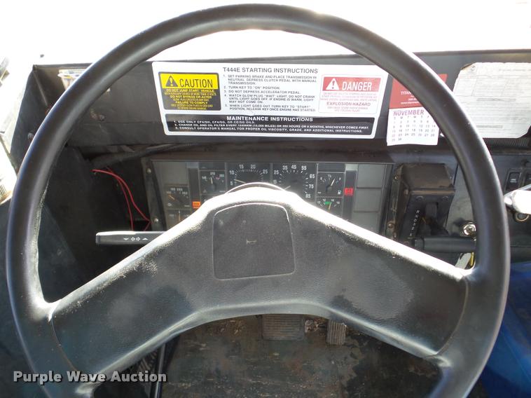 image for item DB5267 2001 International 3800 Blue Bird school bus