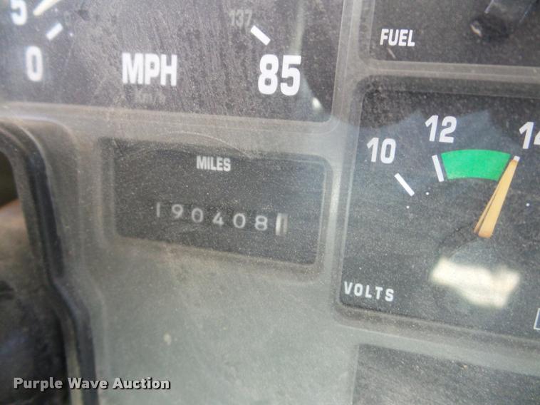 image for item DB5267 2001 International 3800 Blue Bird school bus