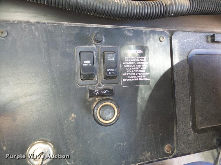 image for item DB5267 2001 International 3800 Blue Bird school bus