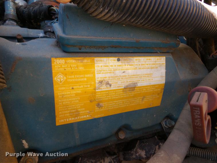 image for item DB5267 2001 International 3800 Blue Bird school bus