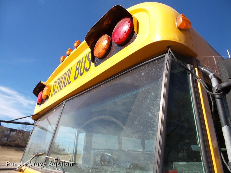 image for item DB5267 2001 International 3800 Blue Bird school bus
