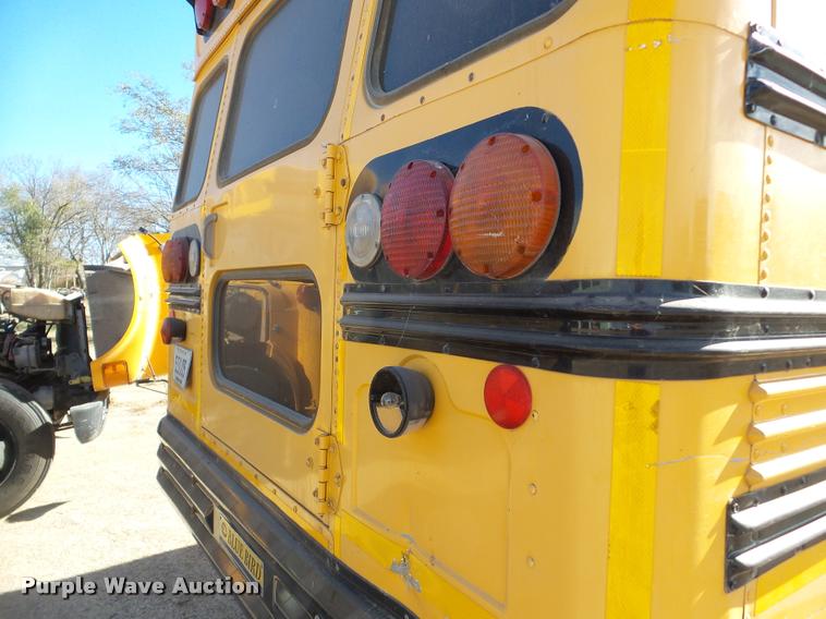 image for item DB5267 2001 International 3800 Blue Bird school bus