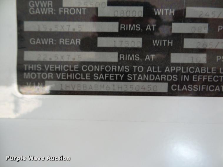 image for item DB5267 2001 International 3800 Blue Bird school bus