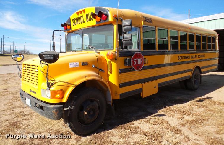 image for item DB5268 1999 International 3800 Thomas school bus