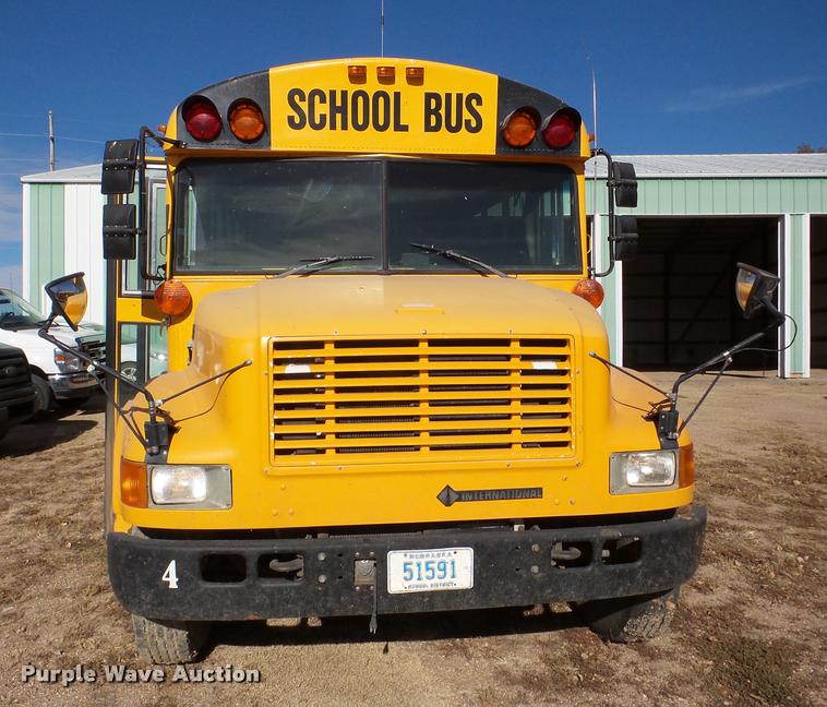 image for item DB5268 1999 International 3800 Thomas school bus