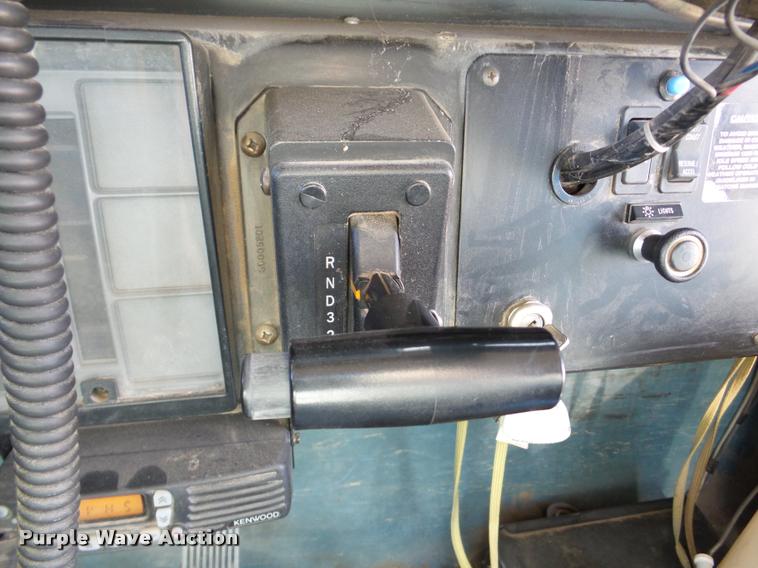 image for item DB5268 1999 International 3800 Thomas school bus