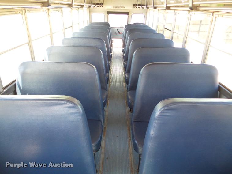 image for item DB5268 1999 International 3800 Thomas school bus