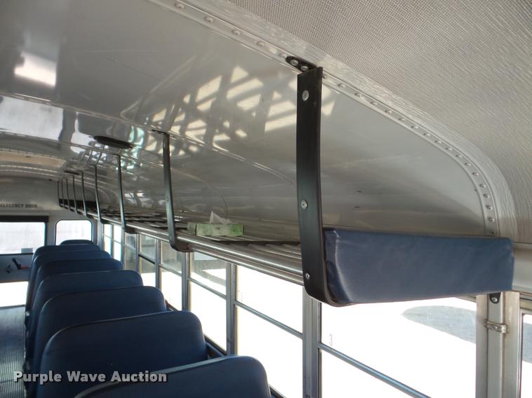 image for item DB5268 1999 International 3800 Thomas school bus