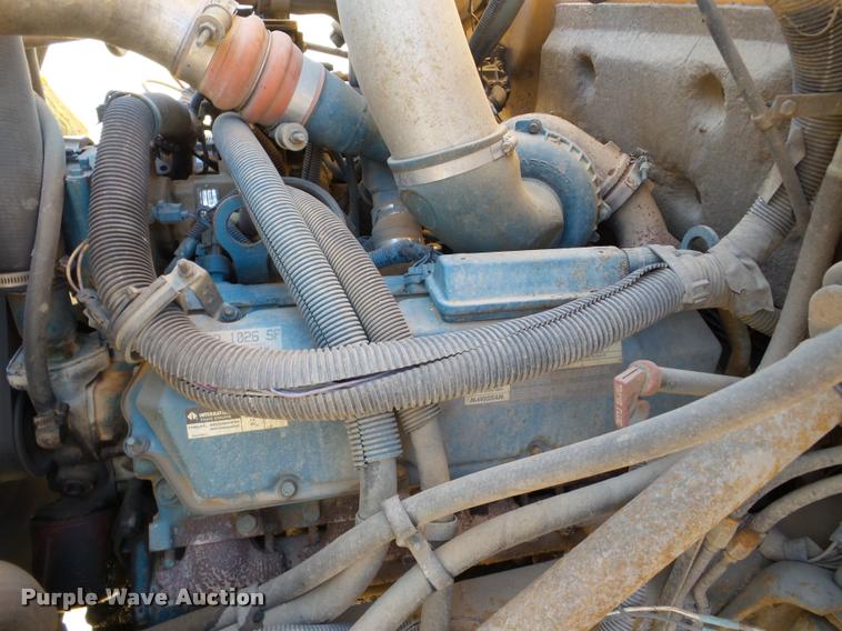 image for item DB5268 1999 International 3800 Thomas school bus