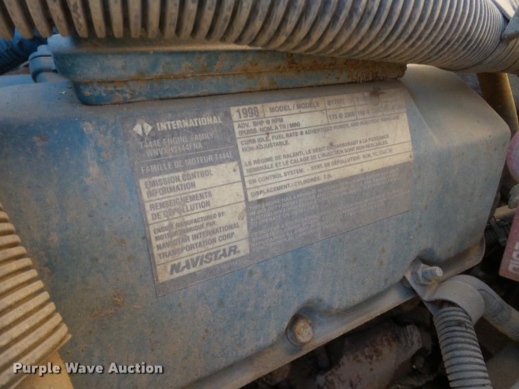 image for item DB5268 1999 International 3800 Thomas school bus