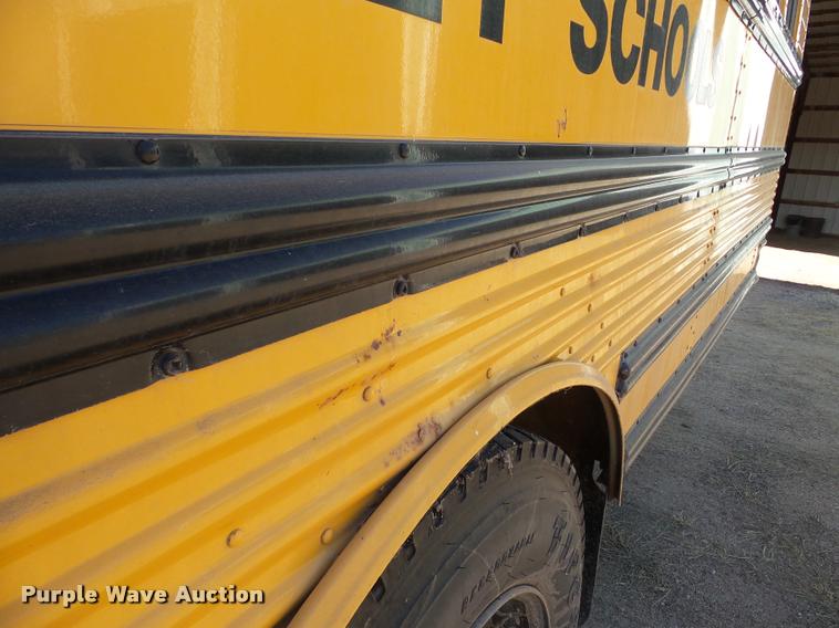 image for item DB5268 1999 International 3800 Thomas school bus