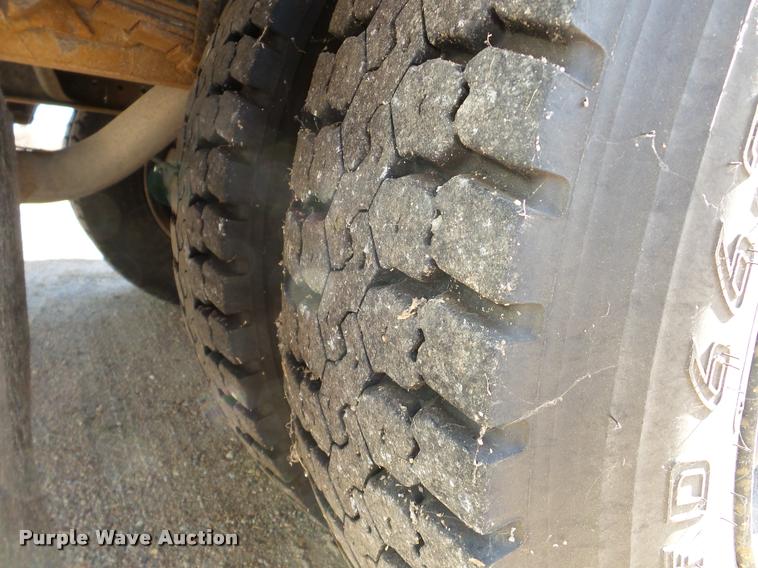 image for item DB5268 1999 International 3800 Thomas school bus