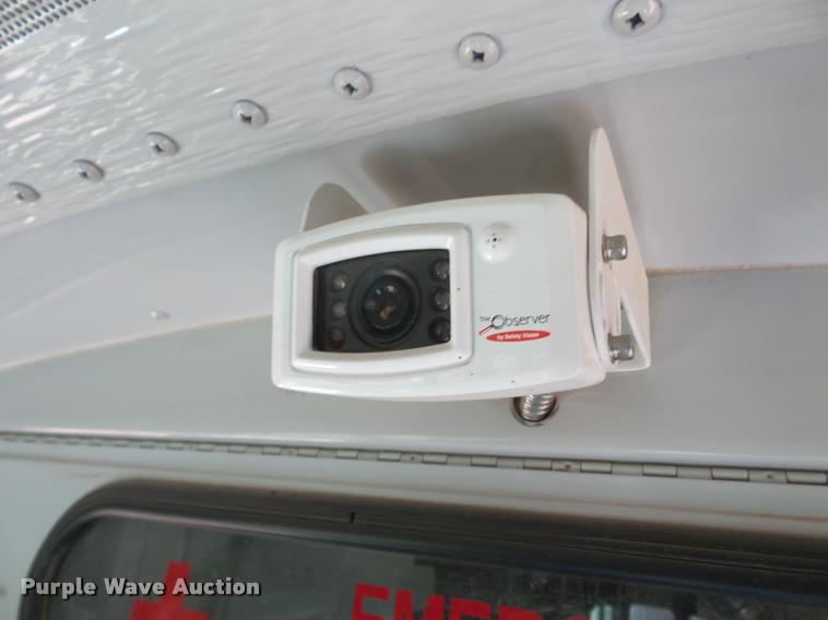 image for item DB5268 1999 International 3800 Thomas school bus