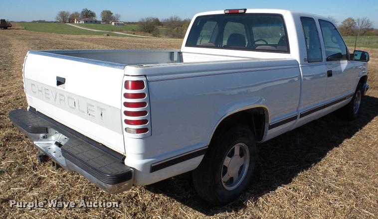 image for item DB5282 1996 Chevrolet 1500 Ext. Cab pickup truck
