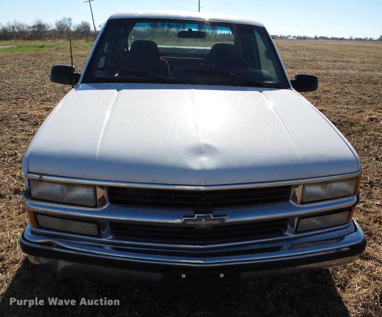 image for item DB5282 1996 Chevrolet 1500 Ext. Cab pickup truck