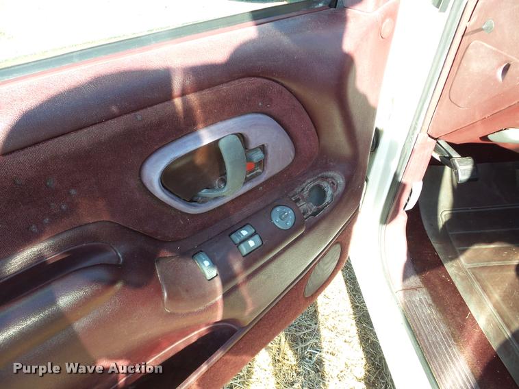 image for item DB5282 1996 Chevrolet 1500 Ext. Cab pickup truck