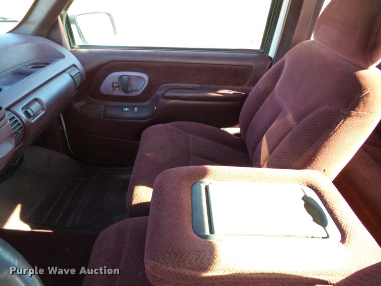 image for item DB5282 1996 Chevrolet 1500 Ext. Cab pickup truck