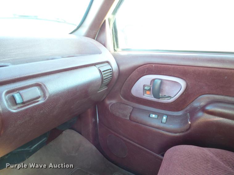 image for item DB5282 1996 Chevrolet 1500 Ext. Cab pickup truck