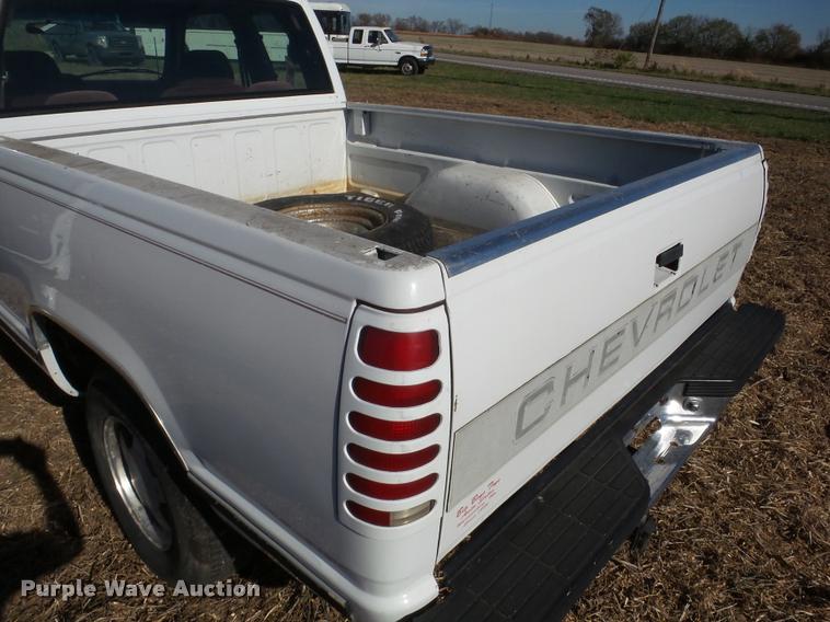 image for item DB5282 1996 Chevrolet 1500 Ext. Cab pickup truck