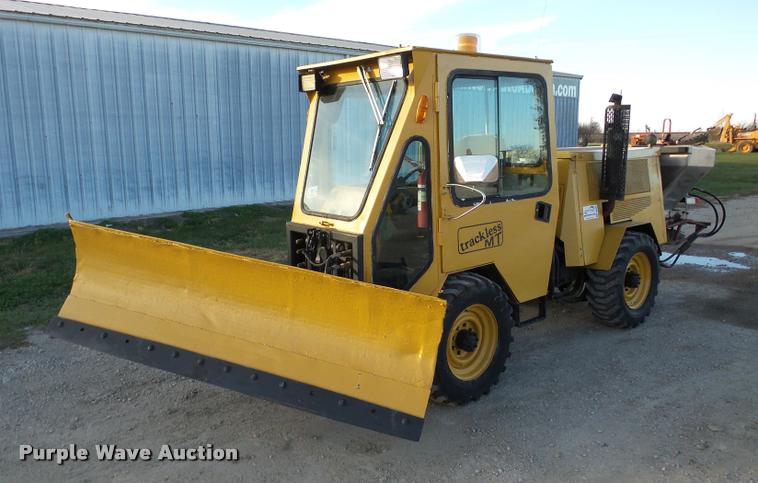 image for item DB5292 Trackless MT municipal tractor