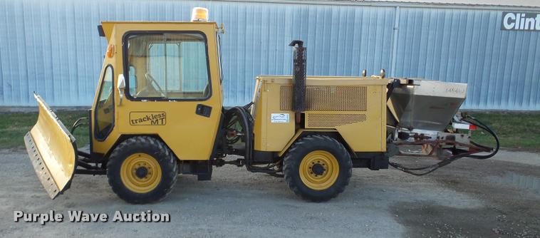 image for item DB5292 Trackless MT municipal tractor