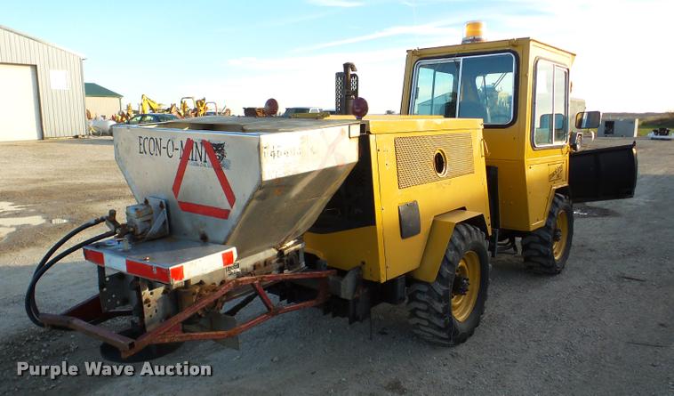 image for item DB5292 Trackless MT municipal tractor