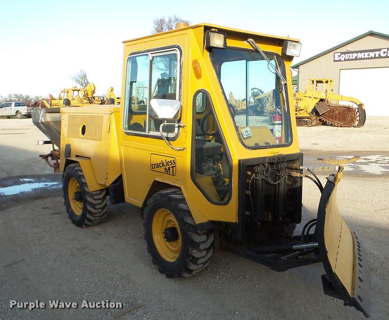 image for item DB5292 Trackless MT municipal tractor