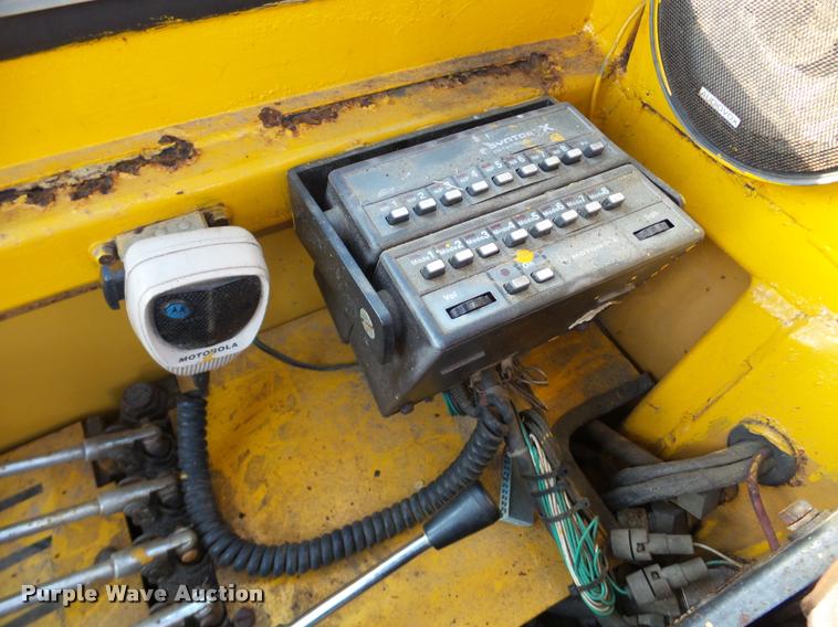 image for item DB5292 Trackless MT municipal tractor