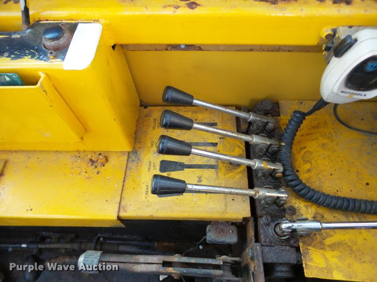 image for item DB5292 Trackless MT municipal tractor