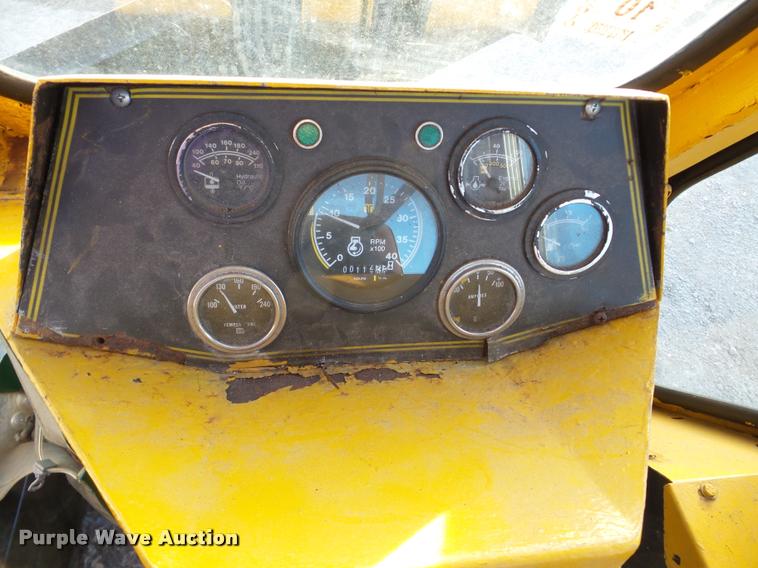 image for item DB5292 Trackless MT municipal tractor