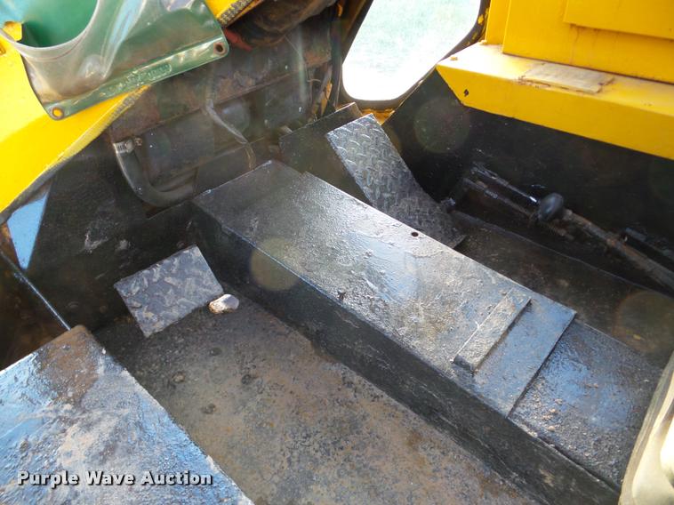 image for item DB5292 Trackless MT municipal tractor