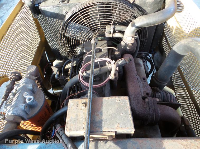 image for item DB5292 Trackless MT municipal tractor